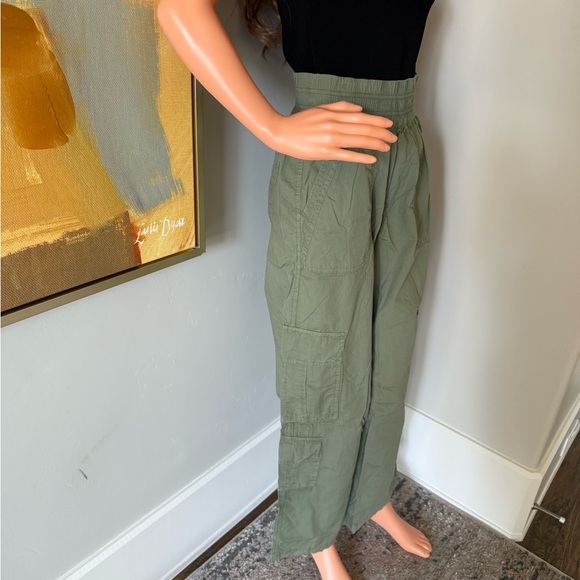 NEW Never Worn Aerie Stylish & Comfortable Easiest Cargo Pants in Olive Fun! - Picture 8 of 15